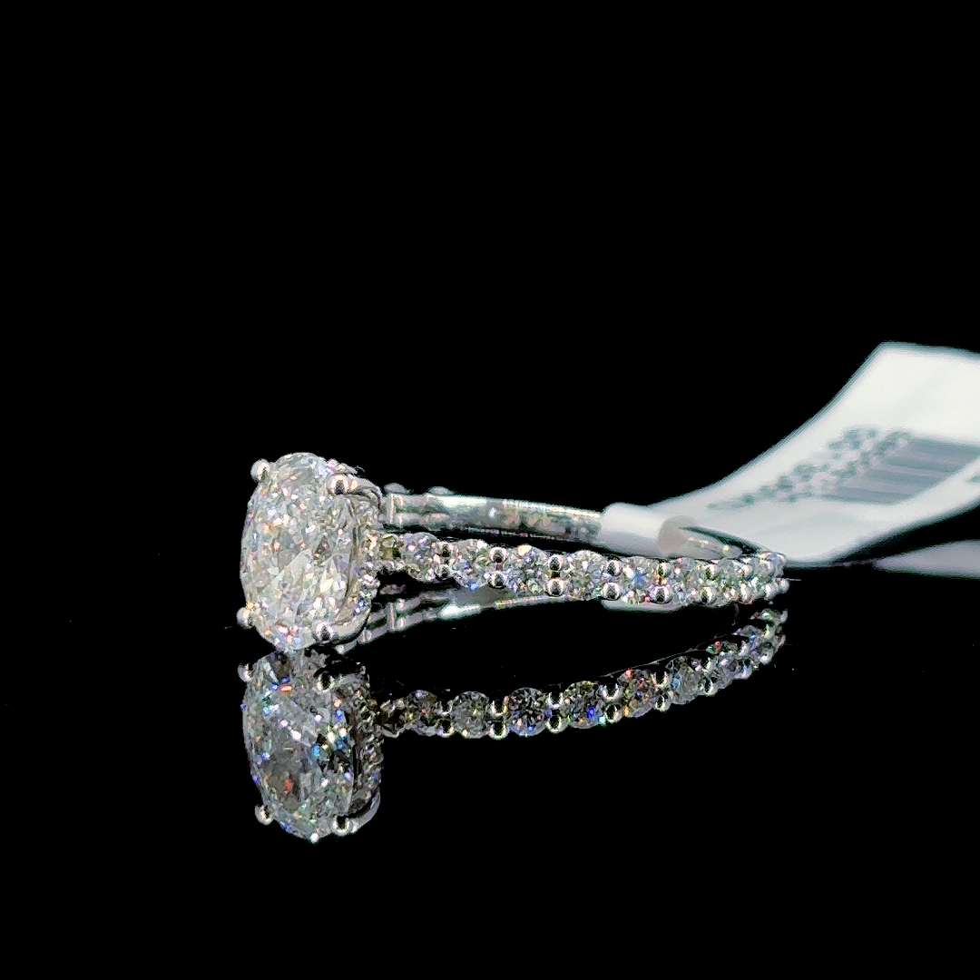 1.72 Carat Oval Lab Diamond White Gold 2.23 Gram 14 Karat Engagement Ring - Size: 7.25