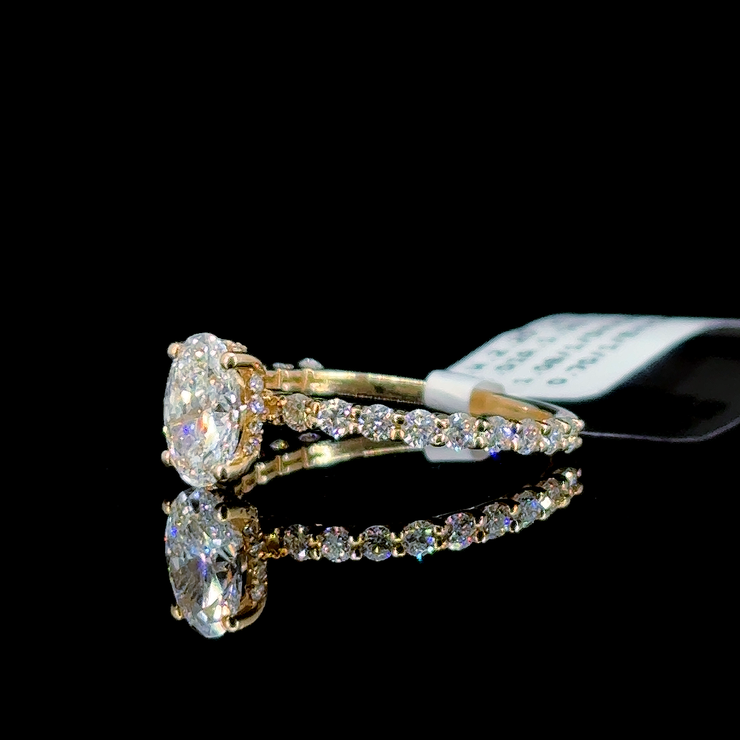 1.78 Carat Oval White Gold Engagement Ring - Size: 8