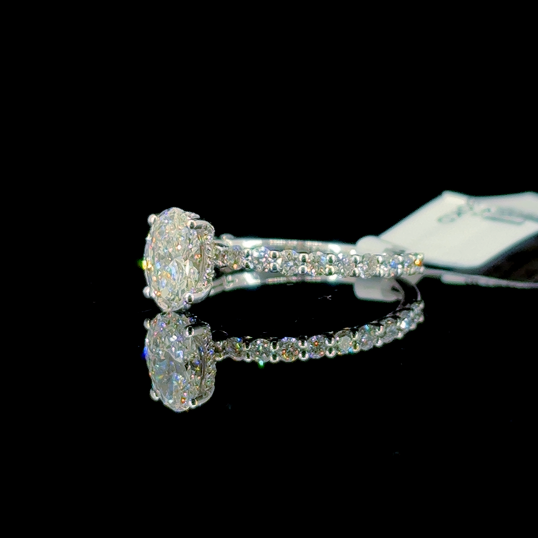 1.71 Carat Oval Lab Diamond White Gold 2.20 Gram 14 Karat Engagement Ring - Size: 8.5