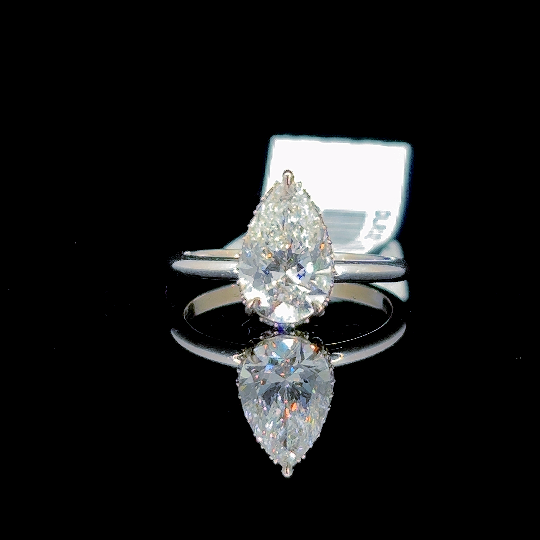 2.28 Carat Oval Lab Diamond White Gold 2.58 Gram 14 Karat Engagement Ring - Size: 7