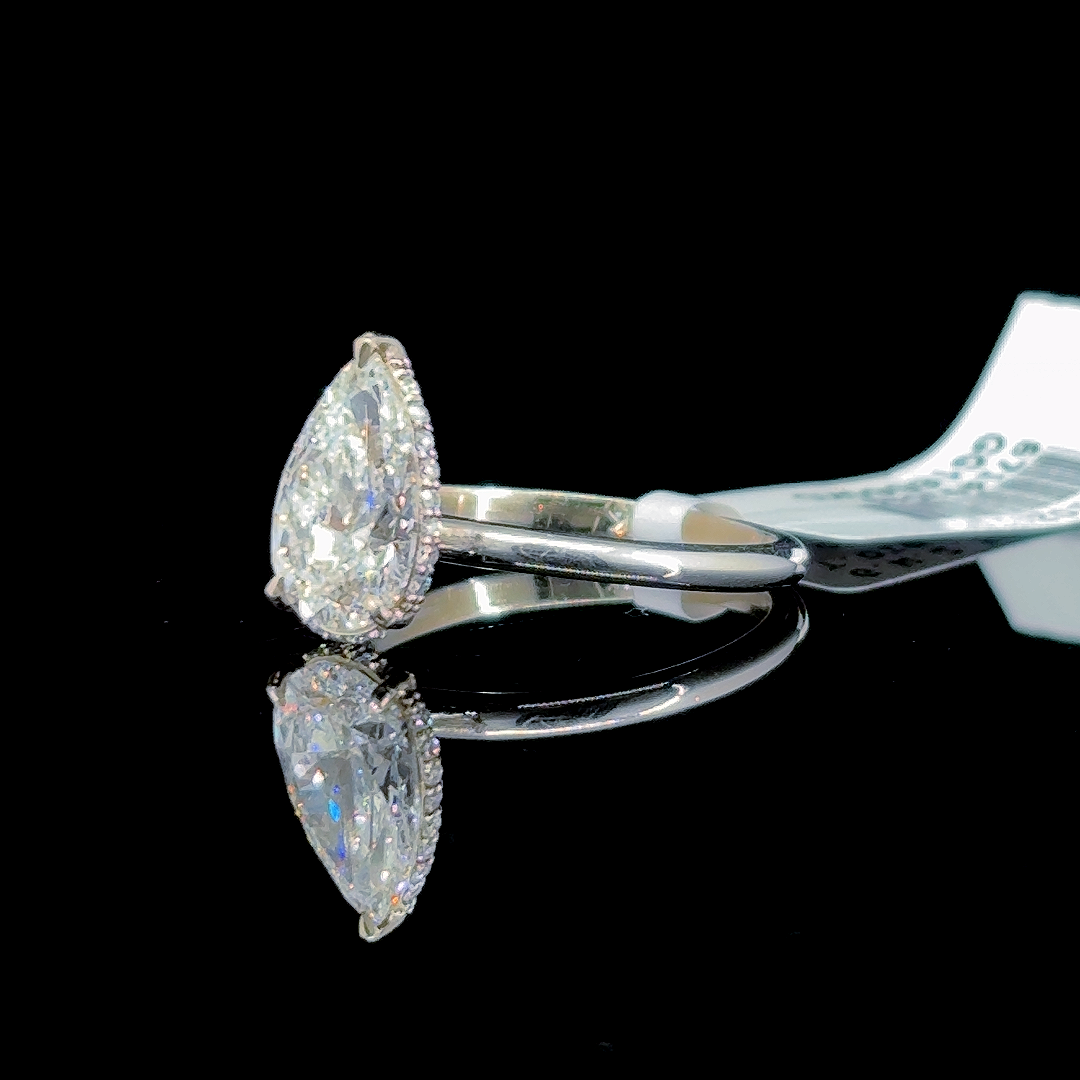 2.28 Carat Oval Lab Diamond White Gold 2.58 Gram 14 Karat Engagement Ring - Size: 7