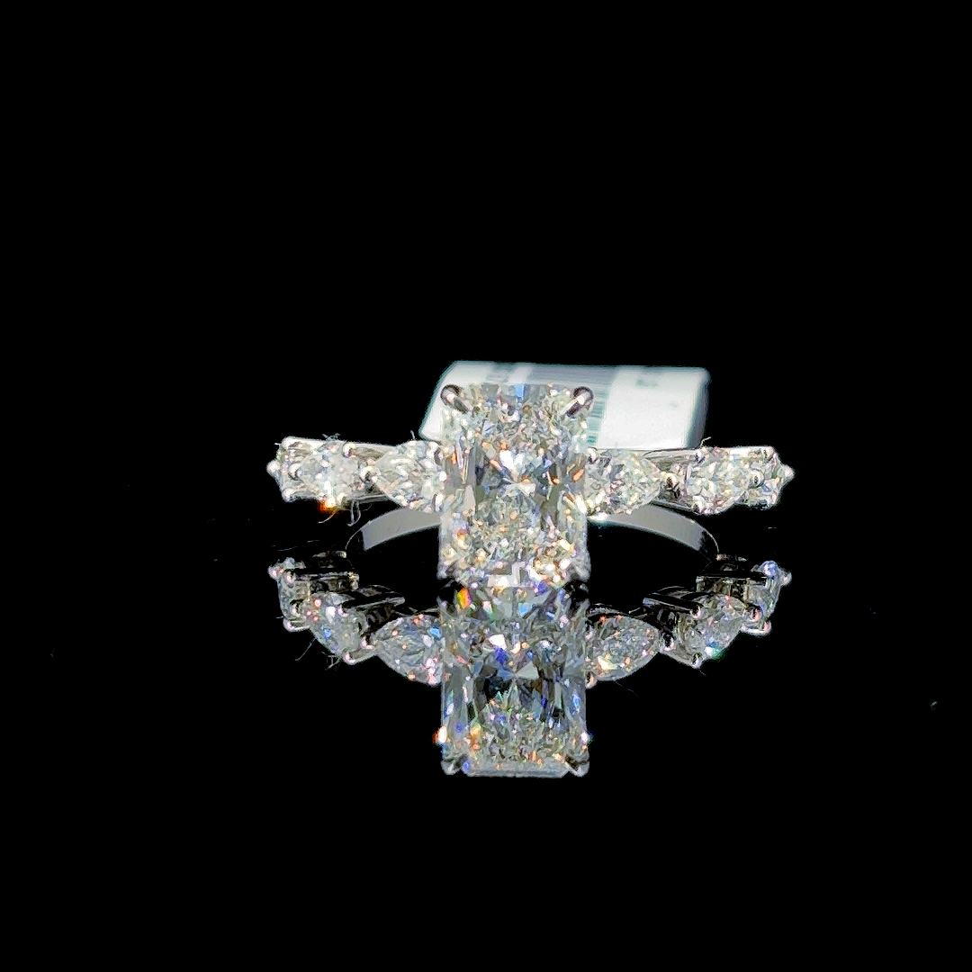 3.36 Carat Radiant Lab Diamond White Gold 3.20 Gram 14 Karat Engagement Ring - Size: 7