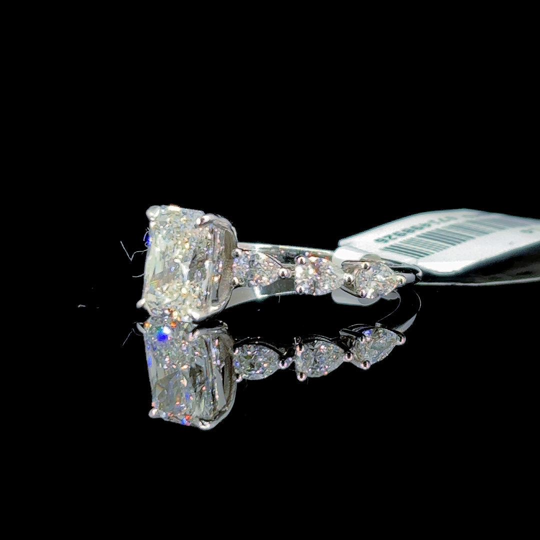 3.36 Carat Radiant Lab Diamond White Gold 3.20 Gram 14 Karat Engagement Ring - Size: 7