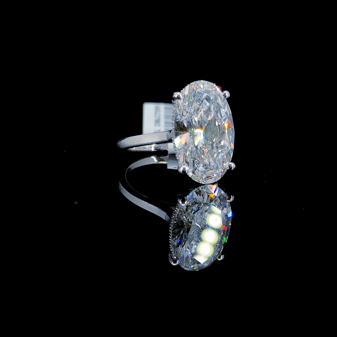 8.27 Carat Oval Lab Diamond White Gold 5.51 Gram 14K Engagement Ring - Size: 6.25