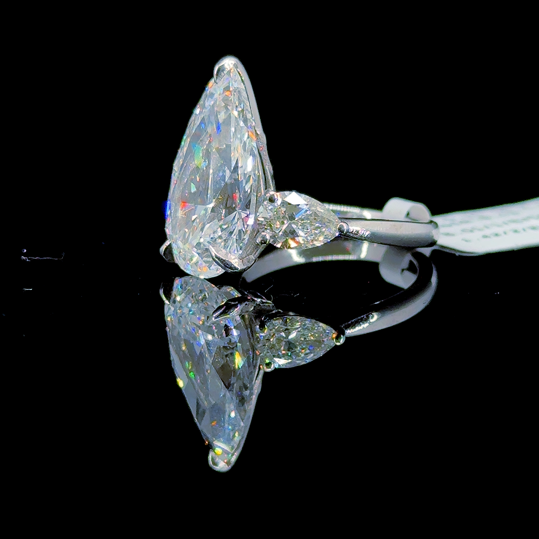 9.43 Carat Pear Lab Diamond White Gold 5.71 Gram 14K Engagement Ring - Size: 5.75