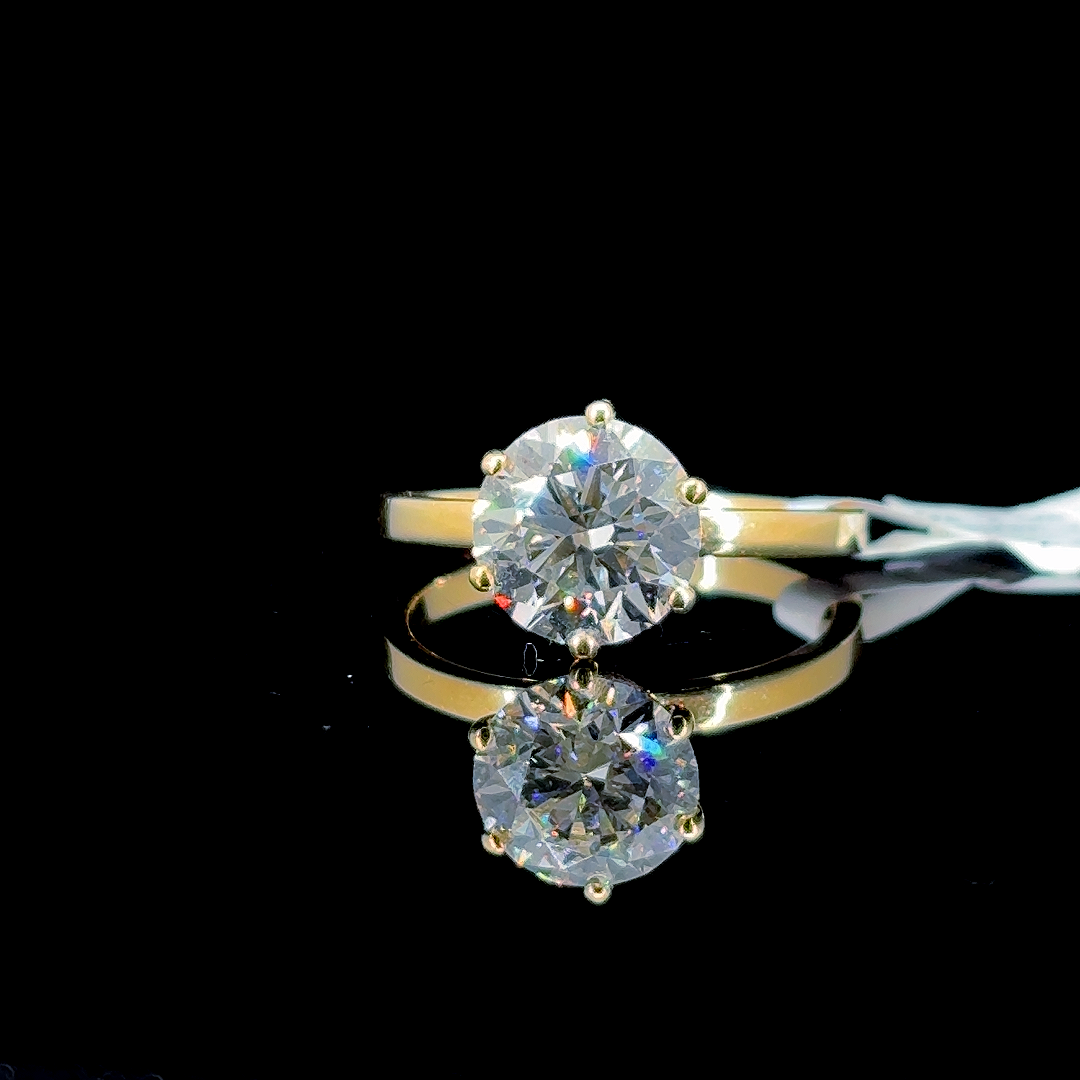 3.03 Carat Round Lab Diamond Yellow Gold 3.80 Gram 14 Karat Engagement Ring - Size: 8.25