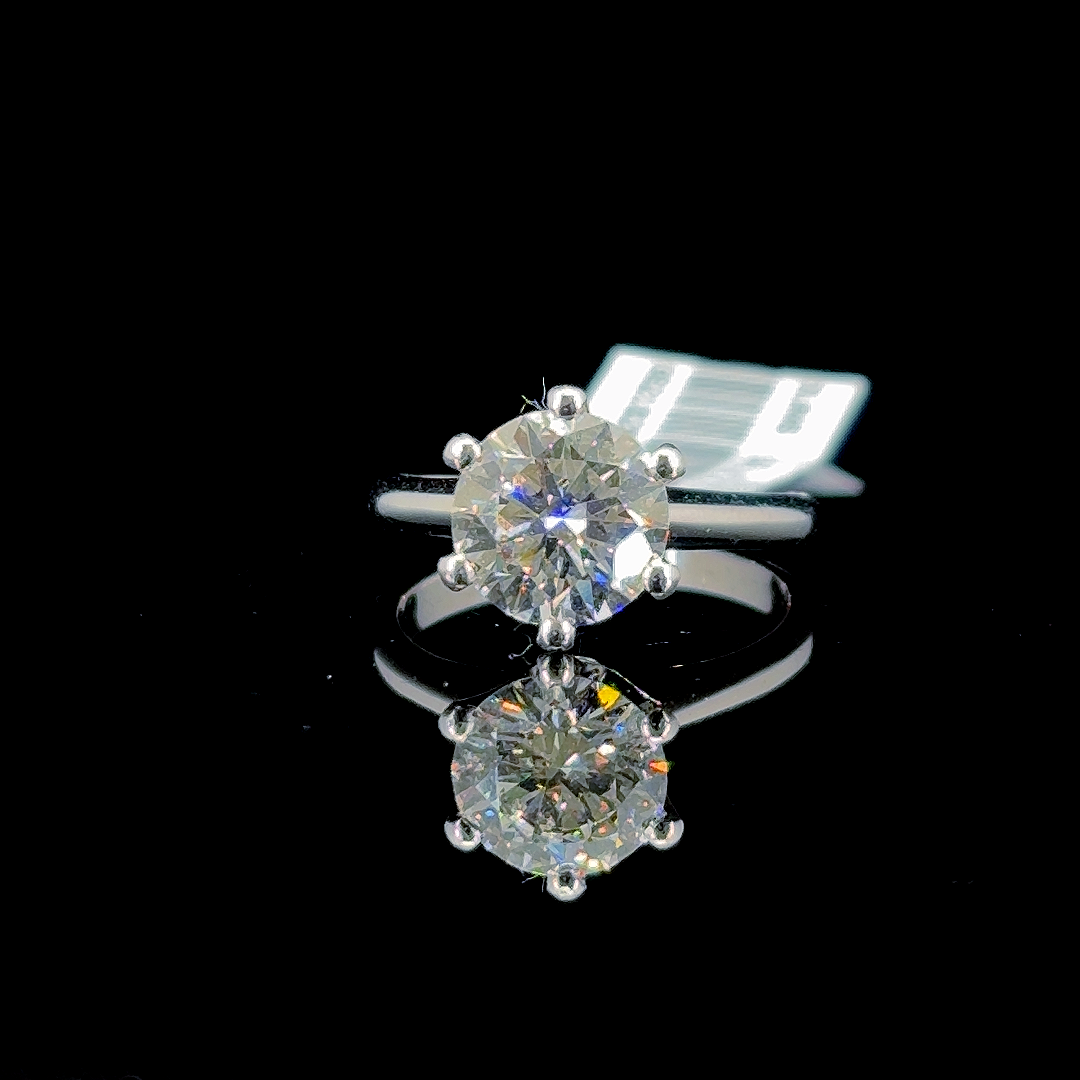 2.52 Carat Round Lab Diamond White Gold 4.21 Gram 14 Karat Engagement Ring - Size: 7