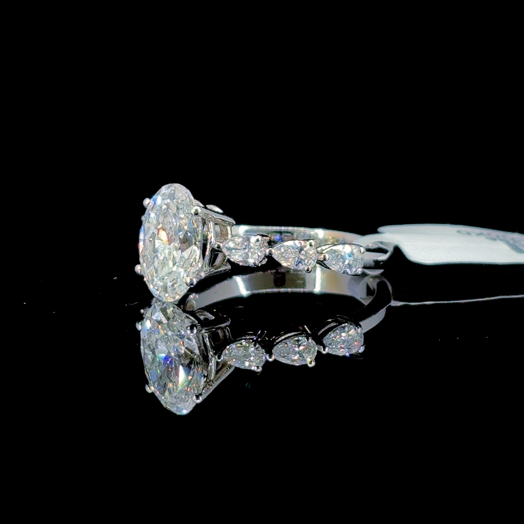 2.70 Carat Oval Lab Diamond White Gold 3.50 Gram 14 Karat Engagement Ring - Size: 7.25