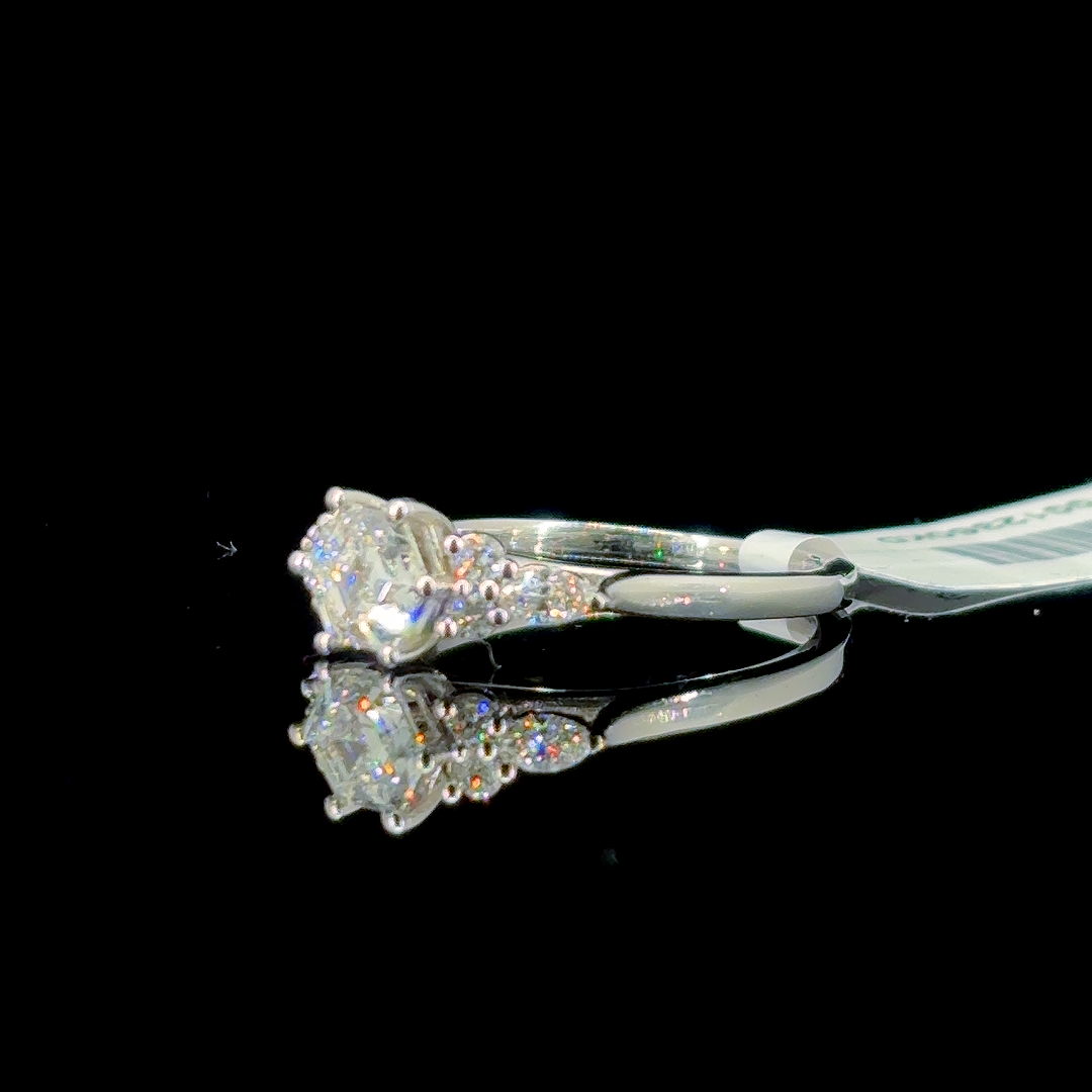 1.16 Carat Hexagon Lab Diamond White Gold 3.28 Gram 14 Karat Engagement Ring - Size: 6