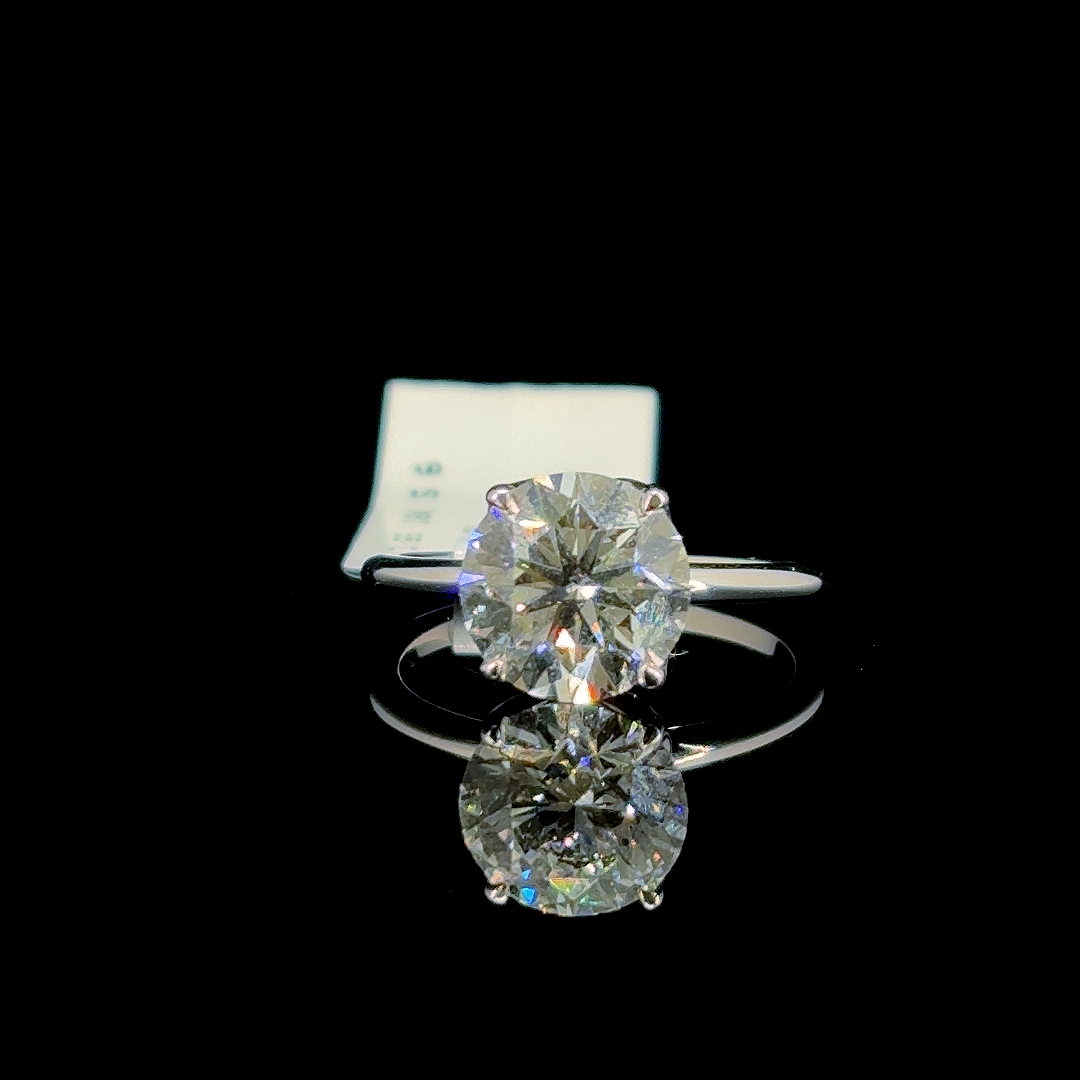 2.91 Carat Round Lab Diamond White Gold 3.65 Gram 18 Karat Engagement Ring - Size: 5.5