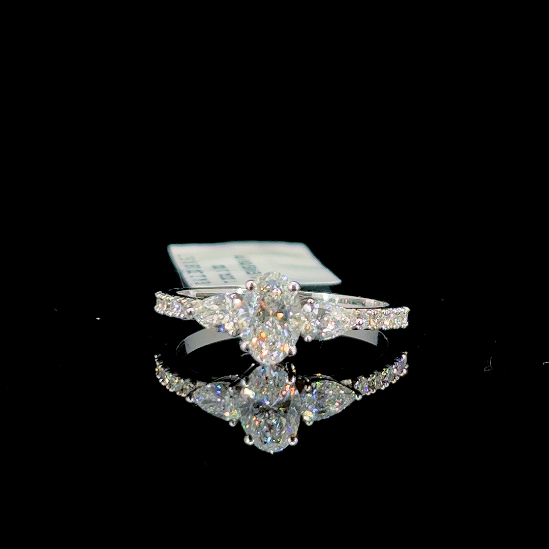 1.00 Carat Oval Lab Diamond White Gold 2.30 Gram 18 Karat Engagement Ring - Size: 7