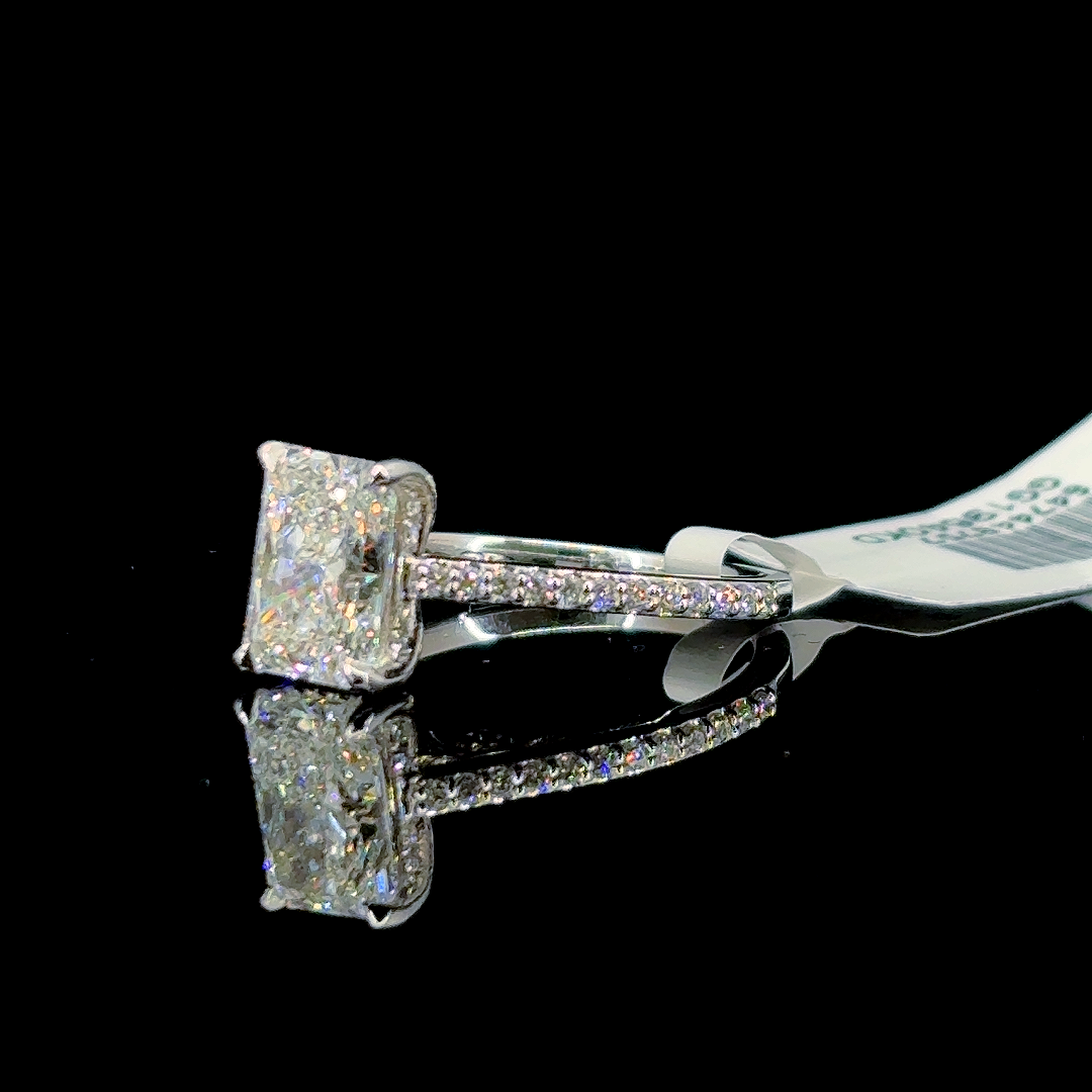 2.56 Carat Radiant Lab Diamond White Gold 3.42 Gram 14 Karat Engagement Ring - Size: 5.75