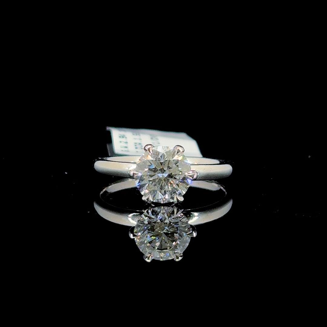 1.59 Carat Round Lab Diamond White Gold 2.94 Gram 18 Karat Engagement Ring - Size: 7