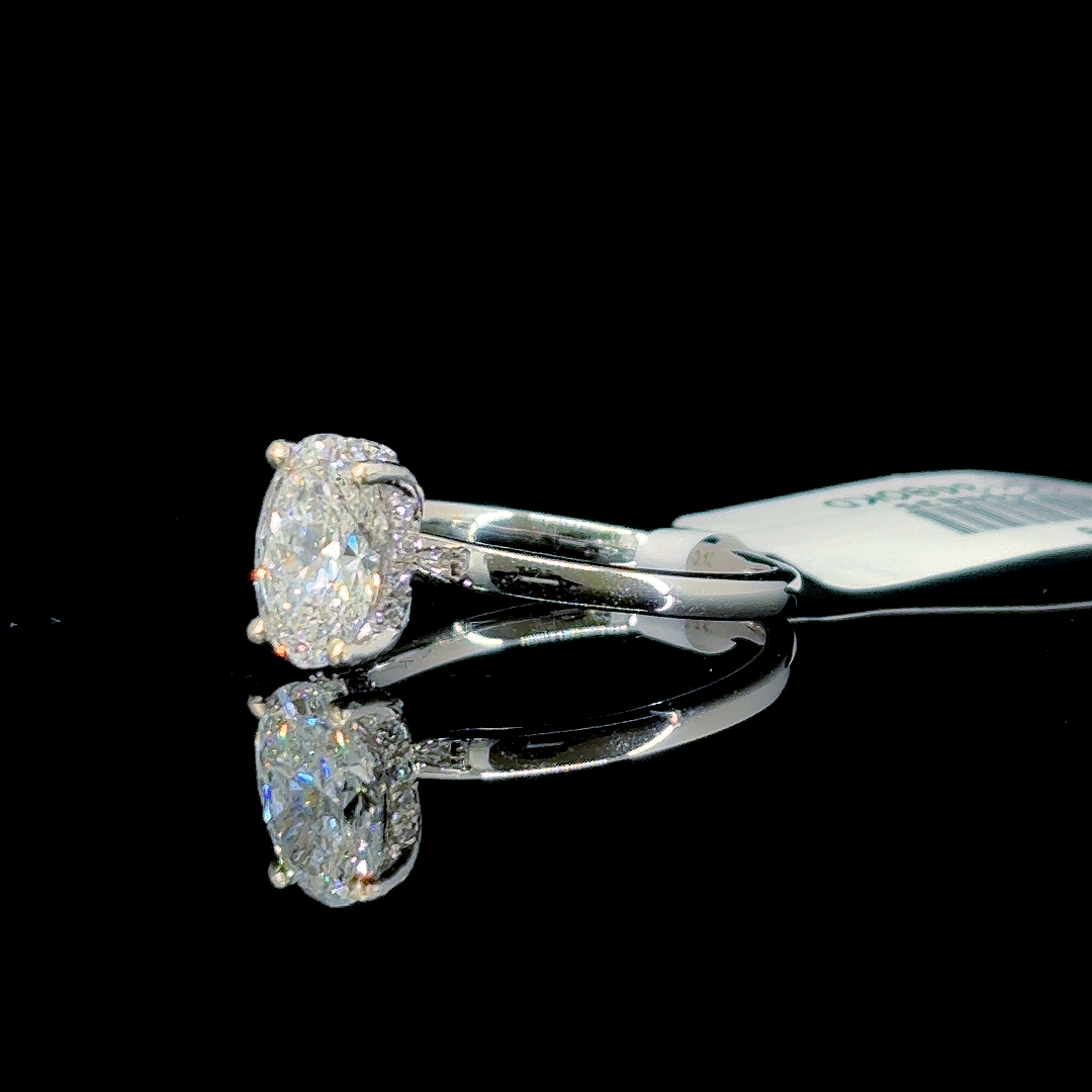 1.60 Carat Oval Lab Diamond White Gold 2.74 Gram 14 Karat Engagement Ring - Size: 7