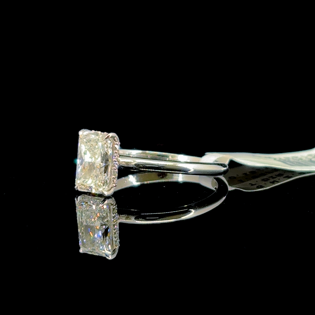 1.69 Carat Radiant Lab Diamond White Gold 2.46 Gram 14 Karat Engagement Ring - Size: 7
