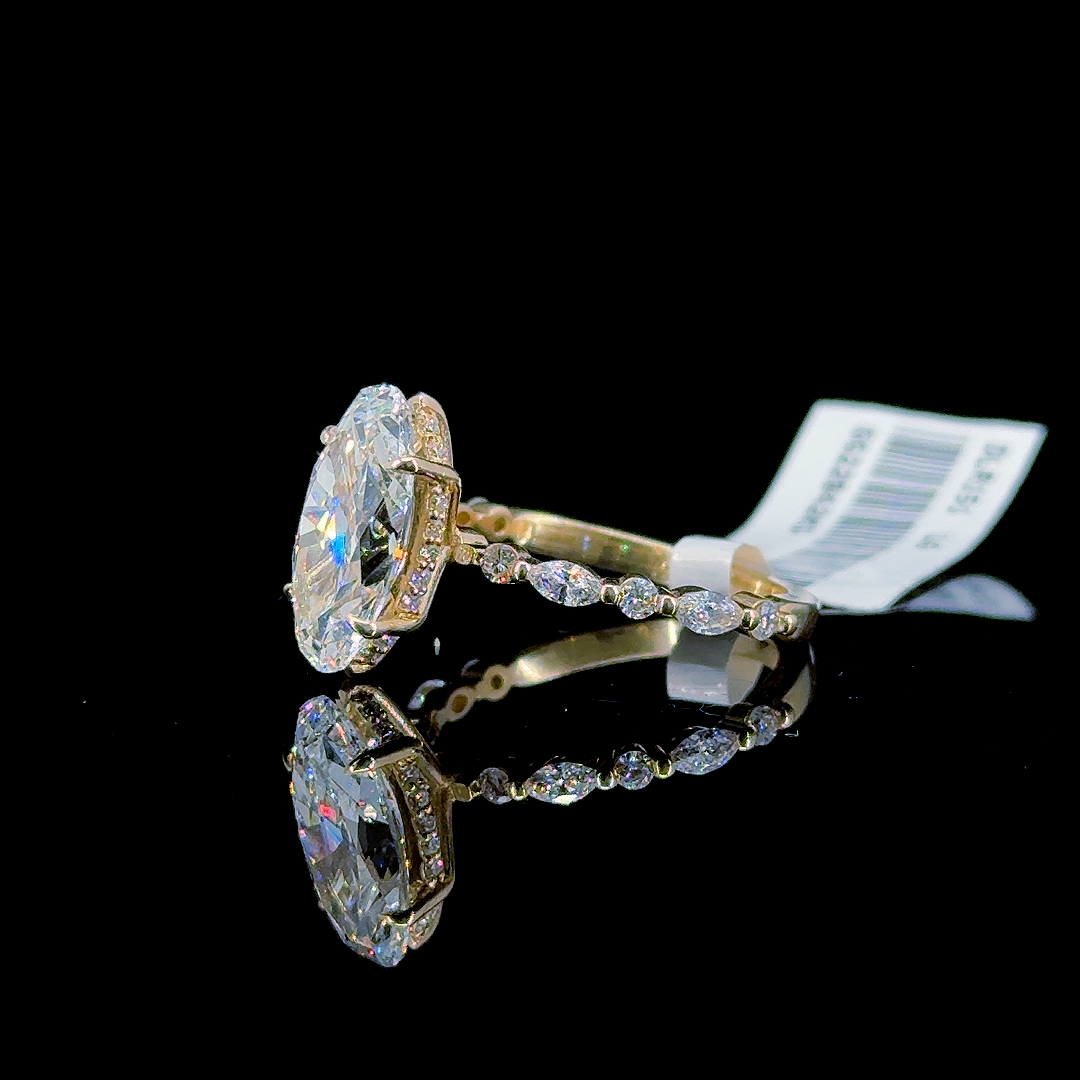 2.93 Carat Moval Lab Diamond Yellow Gold 3.36 Gram 14K Engagement Ring - Size: 8