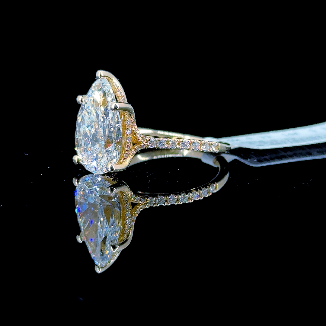 5.33 Carat Pear Lab Diamond Yellow Gold 4.33 Gram 14K Engagement Ring - Size: 6.5