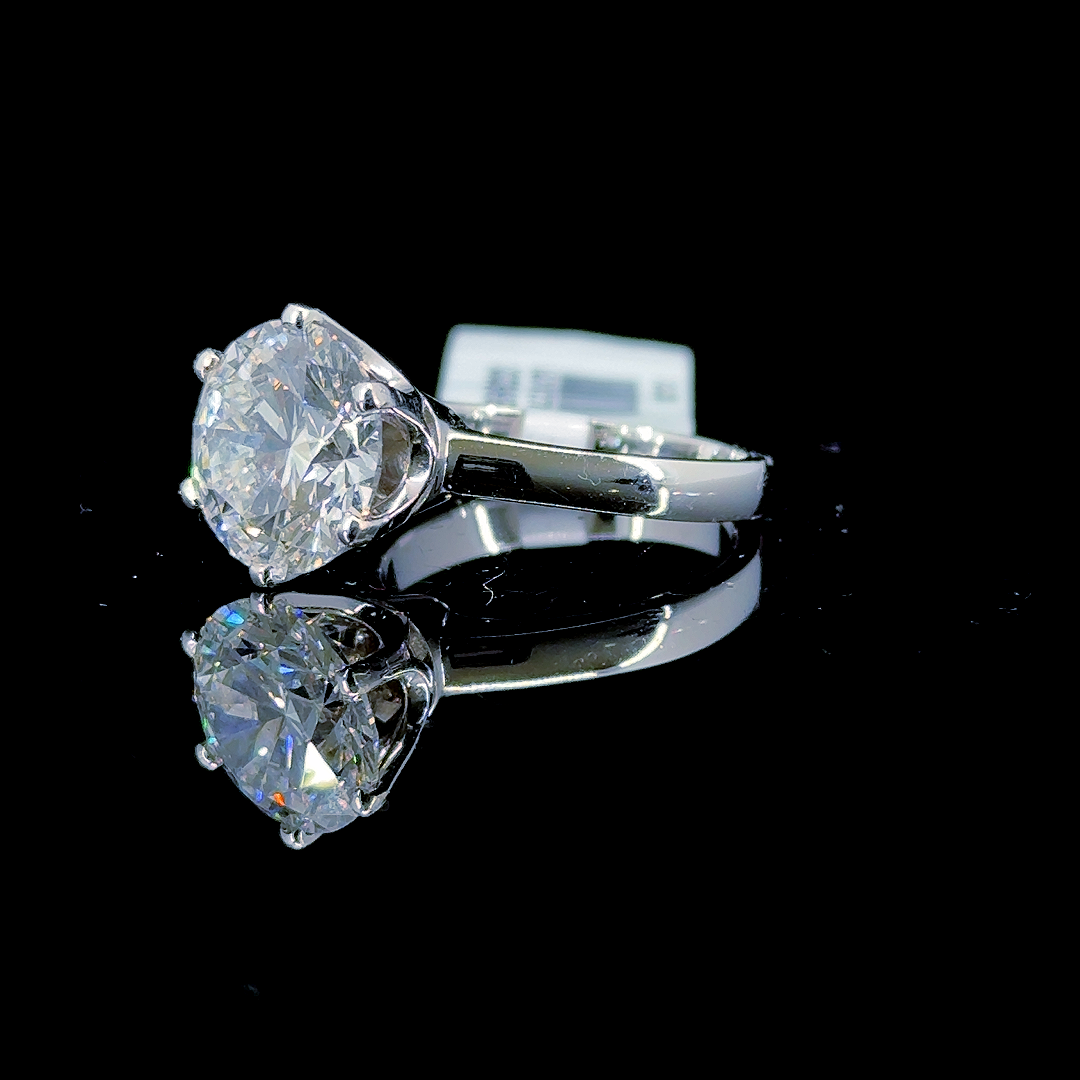 5.06 Carat Round Lab Diamond White Gold 6.54 Gram 14K Engagement Ring - Size: 6