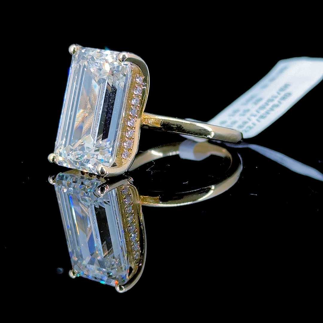 15.26 Carat Radiant Lab Diamond Yellow Gold 8.16 Gram 14K Engagement Ring - Size: 6.75